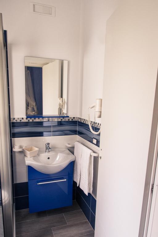 Venustas Bed & Breakfast LMP Екстериор снимка