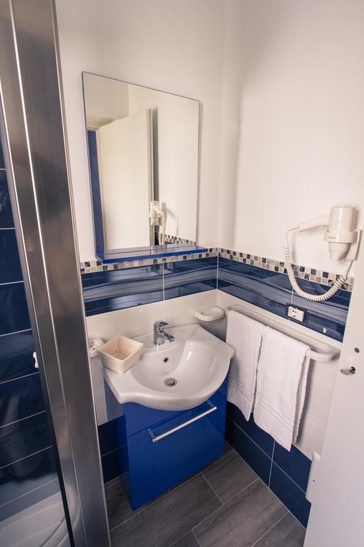 Venustas Bed & Breakfast LMP Екстериор снимка